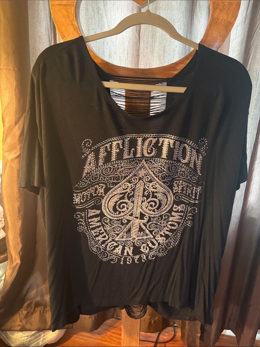 Affliction Black Short Sleeve Graphic Tee with Sparkly Silver Crest Large flowy